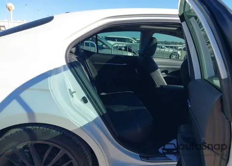 2024 Toyota Camry Xse V6 z USA, uszkodzony, nr VIN 4T1KZ1AK0RU090143